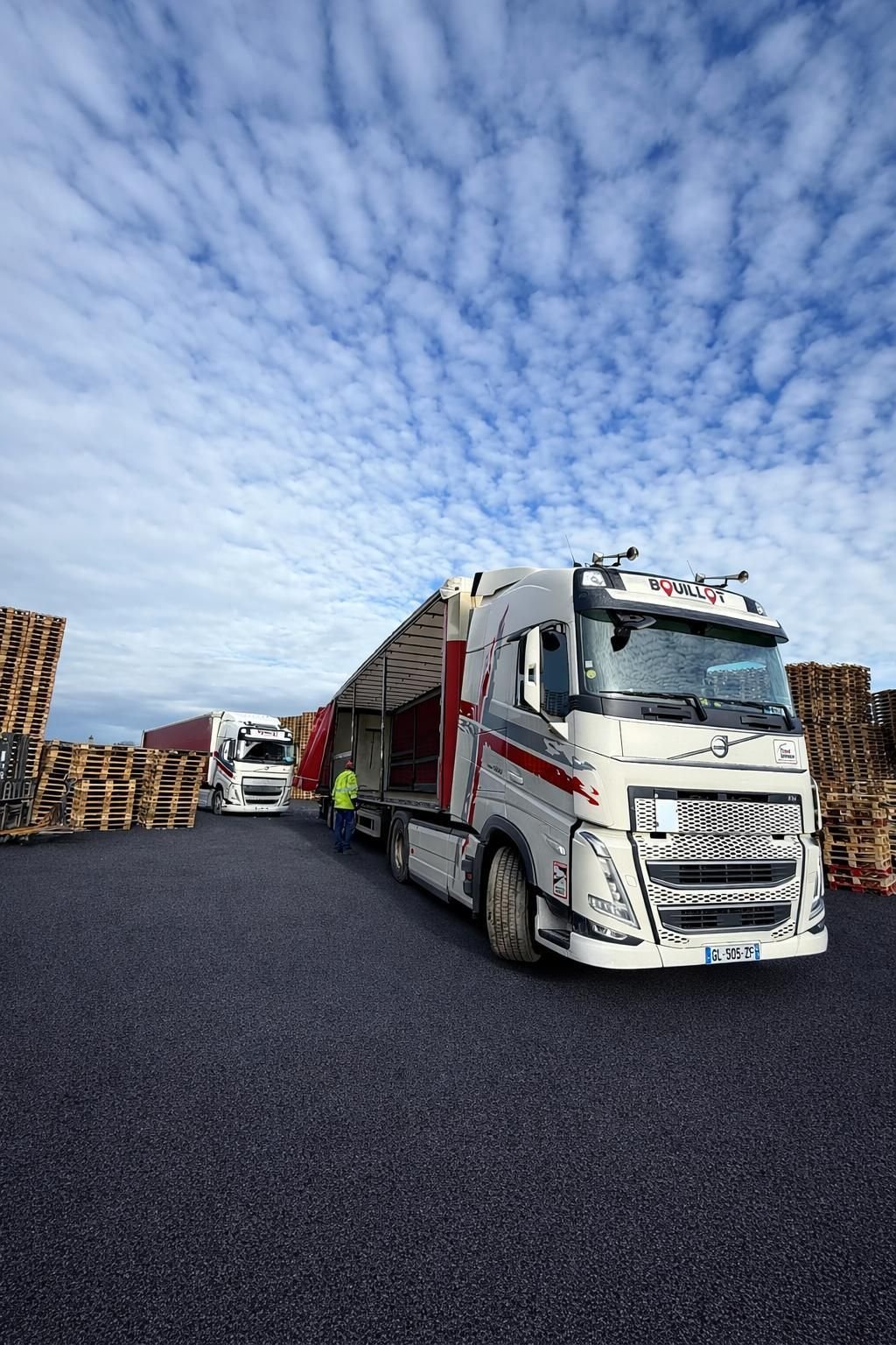 Beladung eines Komplett-LKW auf dem DirectPAL-Depot